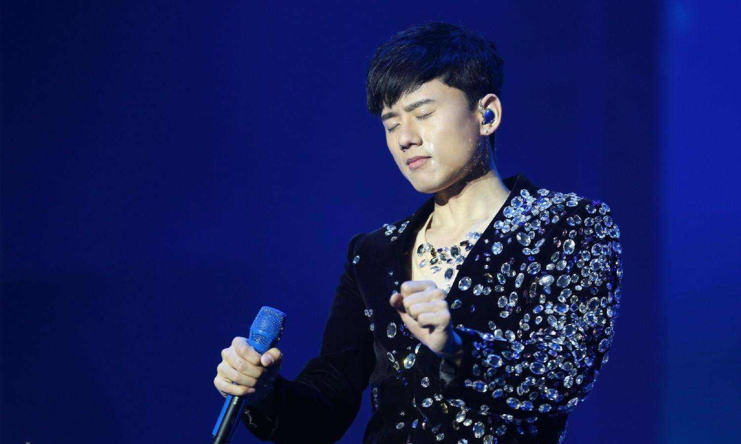 鸟巢|在鸟巢开过演唱会的7位歌手,有的场场爆满,有的赔到“破产”