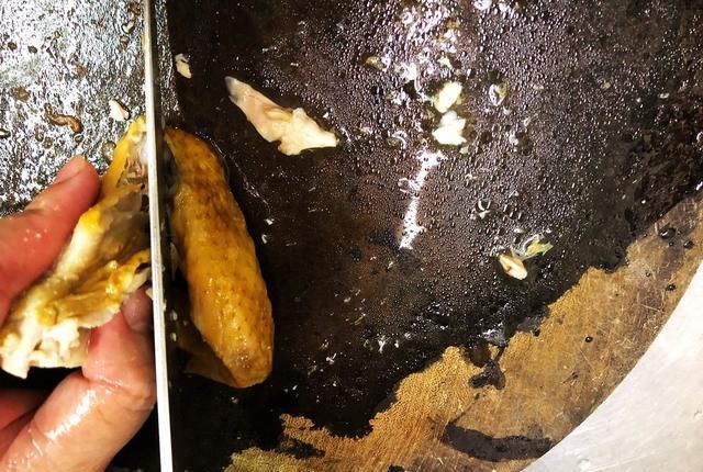  做法|买了很多年，现在才知道，熏鸡做法超简单，在家做干净又放心