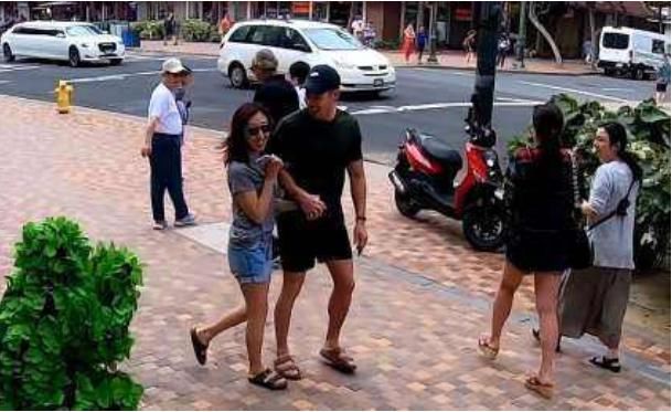  国外|刚停在路边的汽车没一会竟消失不见，国外街头整蛊，路人急到想哭