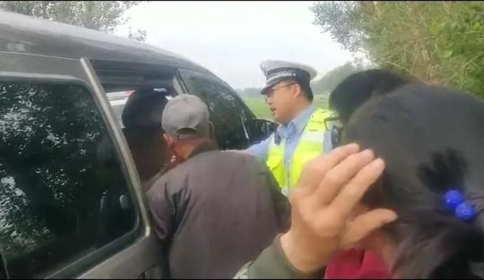  执勤民警|【典型案例】农村面包车超员害人害己！交警提示：切勿因蝇头小利，忽视自己和他人的安全！
