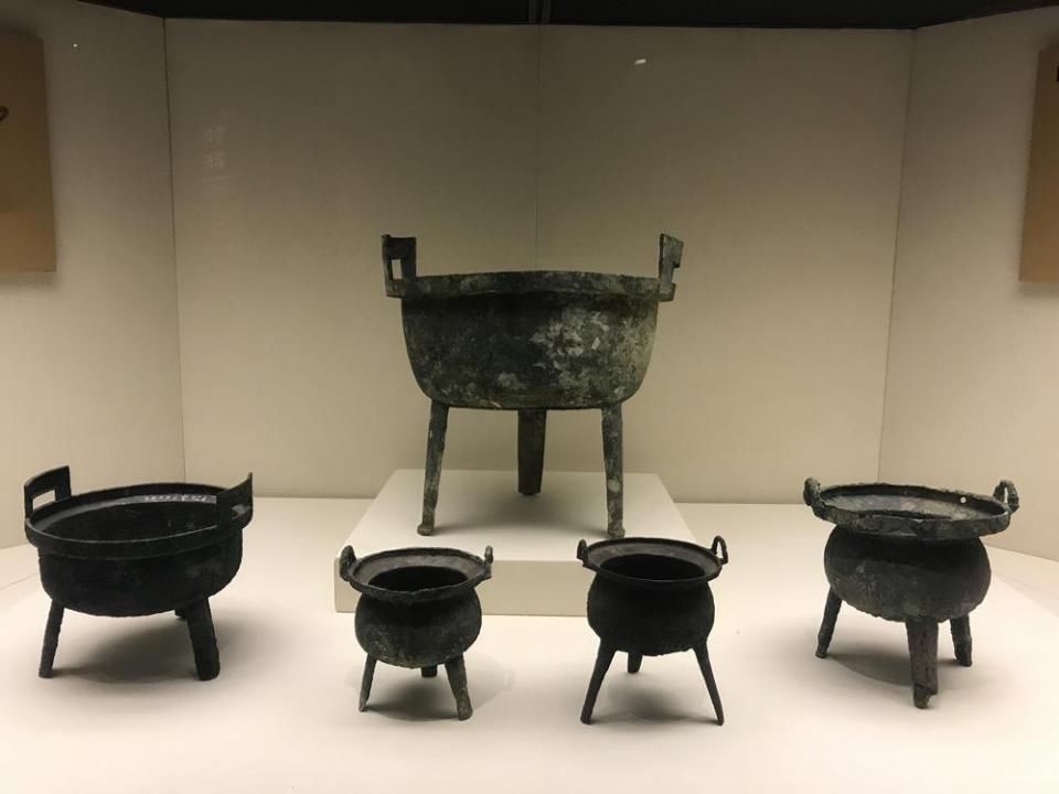 炊具发展|只有铁锅才能炒菜?铁锅没有普及的宋代之前,老百姓没吃过炒菜?