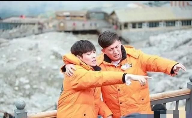  圆场|黄磊厨房谈不知张艺兴歌曲，引网友热议，老狼赶紧答话圆场