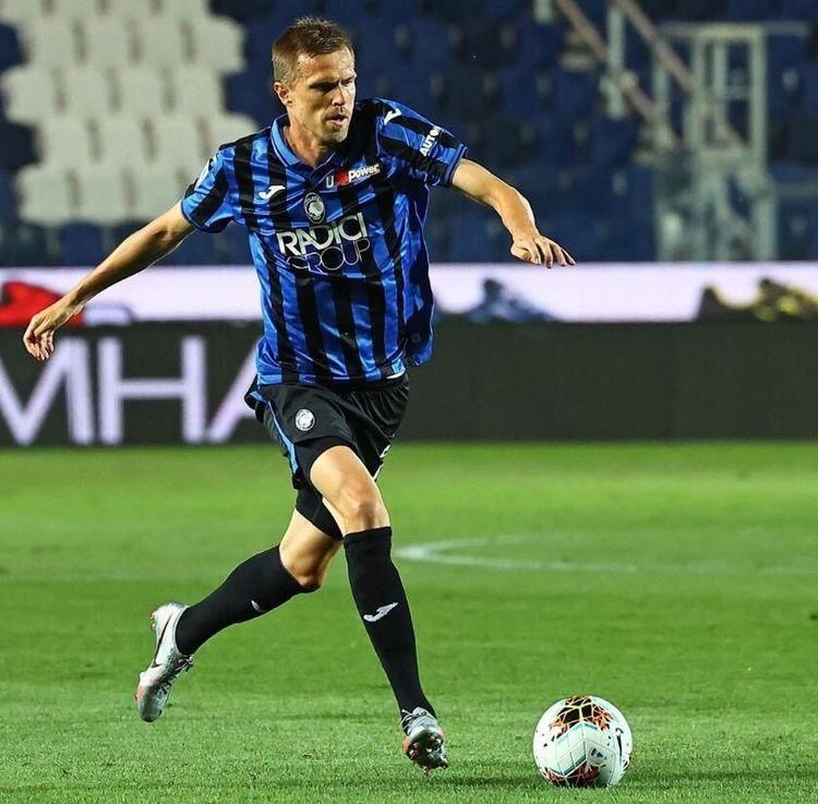 亚特兰大|生涯重挫！亚特兰大当家射手球场得意情场失意，抑郁症复发恐退役