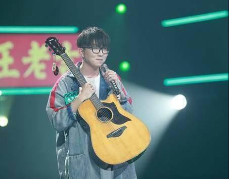  出人命|选秀而已咋还闹出人命了？《明日之子》选手吵架气出心脏病，被担架抬走