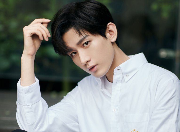  成毅录|成毅录完《奔跑吧》后，网传新剧已经安排上了，还是熟悉的女主