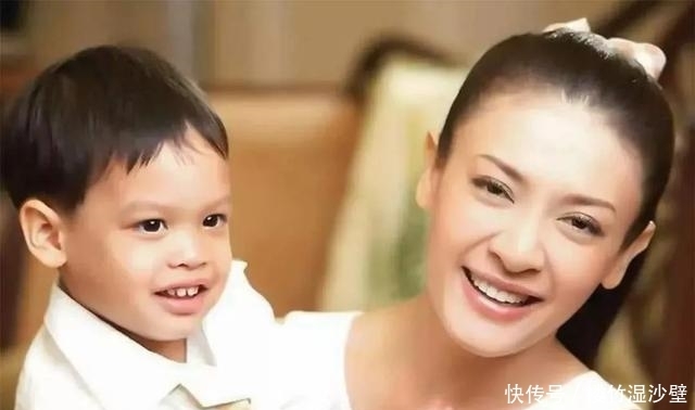 颂莎瓦丽|泰国国王的狗血情史,和他背后的“宫斗”女主角们