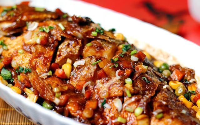 大黄鱼|红烧鱼这样做,鲜香无腥味,解馋又下饭,全家人都抢着吃