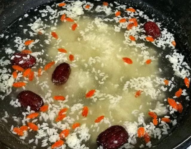 吃法|酒酿汤圆,你们那有这种吃法吗?补血养颜,香甜Q弹,超简单。