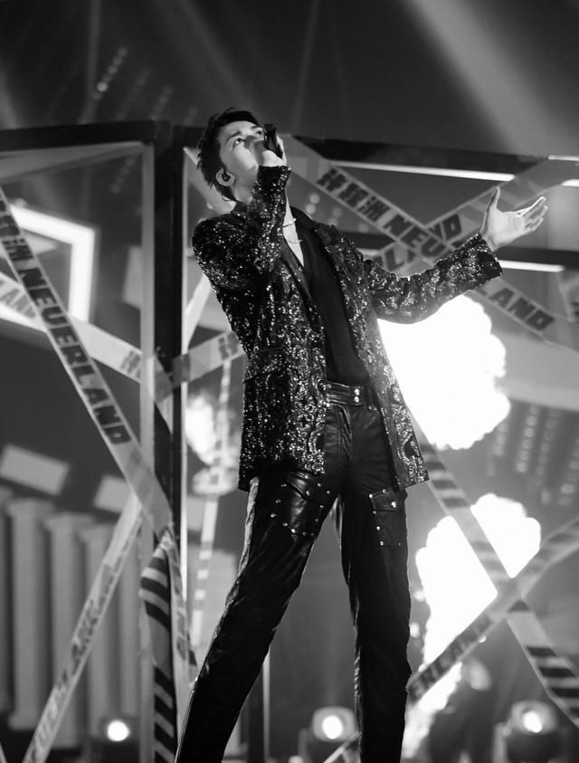  张力|许魏洲《Neverland》跨界歌王燃炸现场，舞台张力十足！