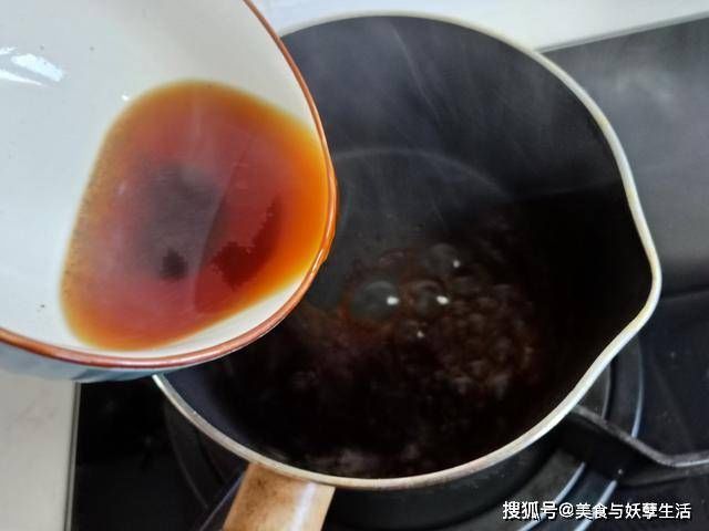 男女|老婆生活太讲究!周日早餐做7样,男女还分2桌,网友:精致女人