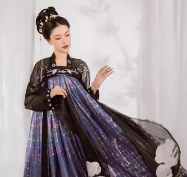  哪款|心理测试：第一眼你最想拥有哪款汉服？看目前有没有人暗恋你，特准！