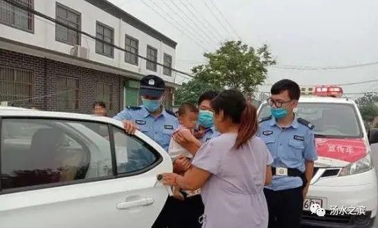  女婴|【汤阴】一岁女婴反锁车内，危急时刻警方来解围！