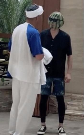  满满的|《元气满满的哥哥》把捉迷藏玩到极致，王鹤棣伪装成西瓜堆的西瓜