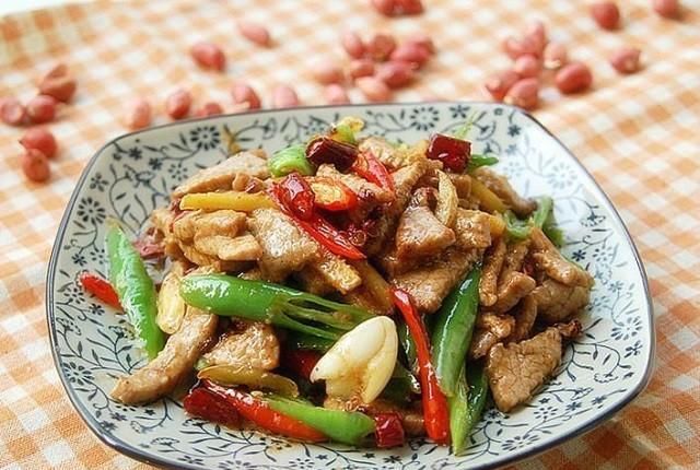 不柴|牛肉怎么炒嫩滑又好吃?掌握这些技巧,牛肉嫩而不柴,鲜香美味