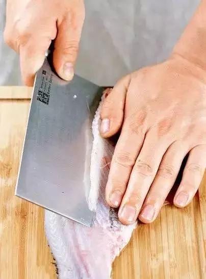 切成|教你切花刀!轻松做出鱿鱼花卷、开背虾、松鼠鱼→