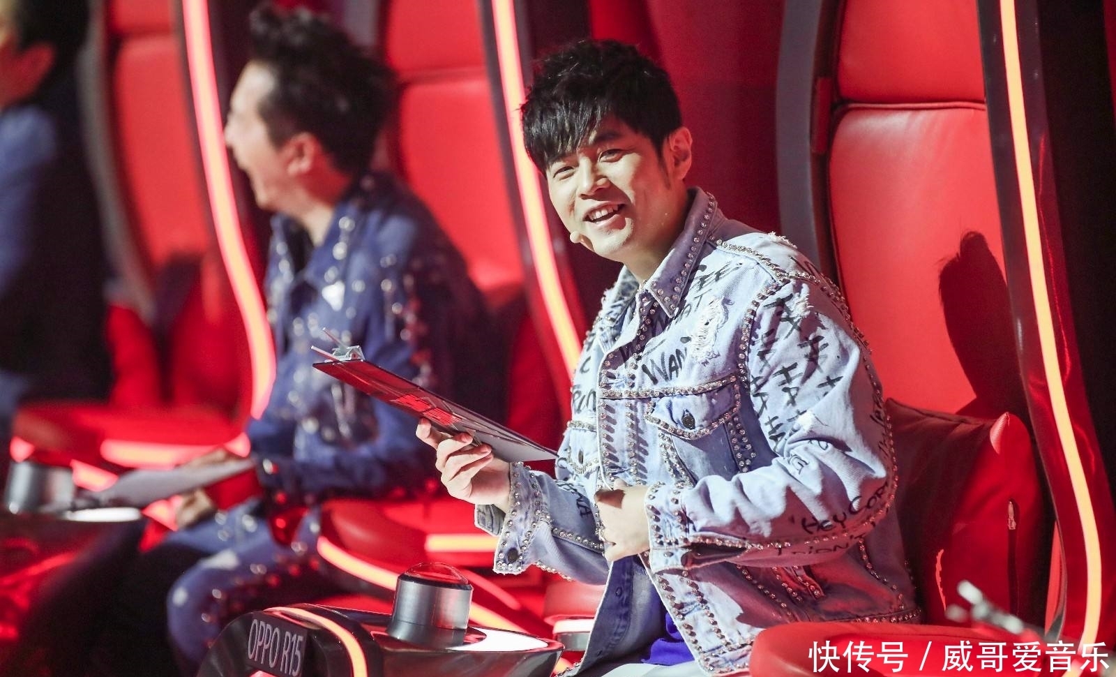 邢晗铭|她是《好声音》最年轻的冠军,仅一年时间就沦为路人