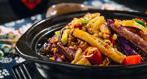 茄子|做肉末茄子,掌握一个技巧,茄子好吃不发黑,还不费油