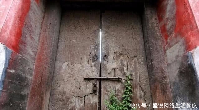  藏传佛教|故宫4成未开放的宫殿，紧闭的大门后，是啥景象？