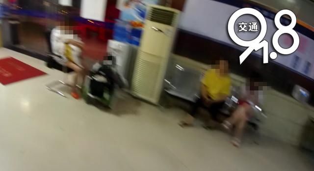 恶心|“怎么能那么恶心?!”杭州母女街头大吵