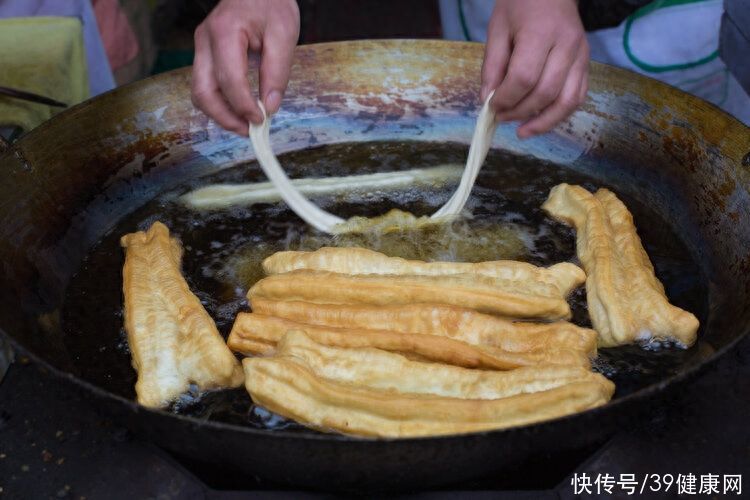 4种肉被世卫列入致癌名单(4种肉已被世卫列入“致癌名单”，吃多了致癌，可信吗？真相来了)