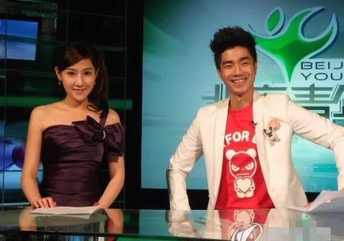  频出|《天天向上》空降新主持，他综艺感强笑点频出，跟王一博成大反差