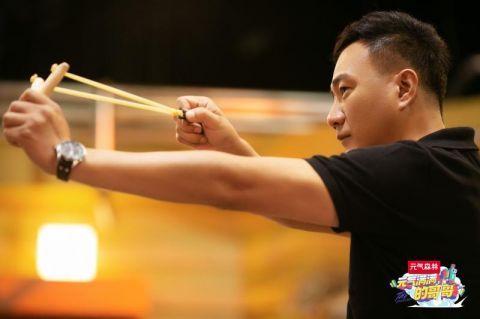  填补|参加综艺被儿女吐槽“表现一很般”，胡军：代沟无须特意填补