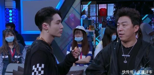 羞涩|《街舞3》队长选人,张艺兴有些羞涩,黄渤表示,喜欢谁我帮你撩