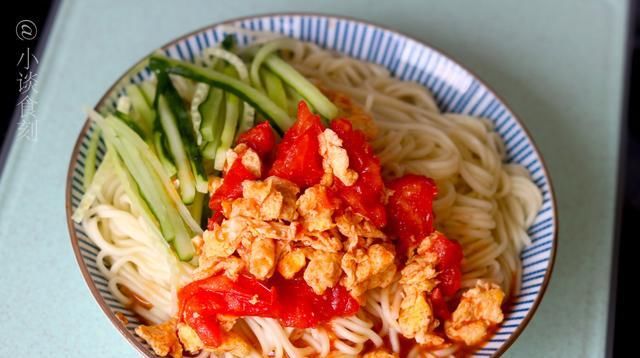  面馆|煮面条时, 开水下锅还是冷水下锅, 面馆老板透露一招, 省时还劲道