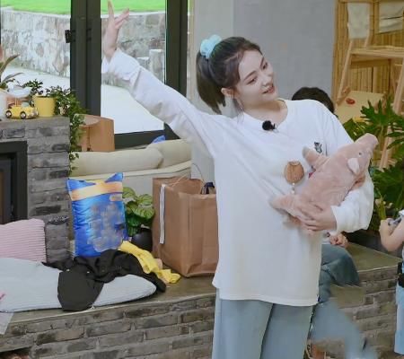  芭蕾|同样都是跳芭蕾，郑爽许佳琪表现不大相同，专业跟业余的区别