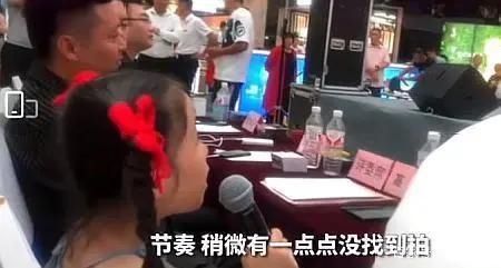  点评|请8岁女童当评委，主办方想选什么“好声音”