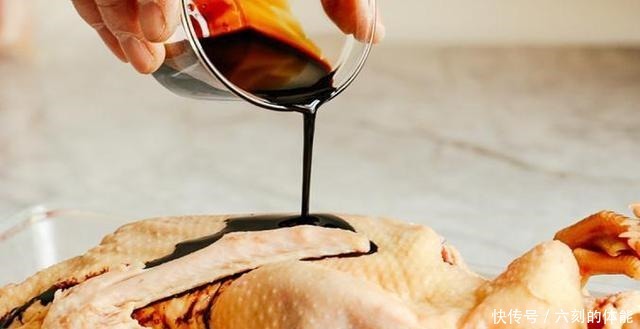 五谷丰登|寓意五谷丰登的八宝鸭,鲜香醇厚的糯米馅料,是道不错的宴客大菜