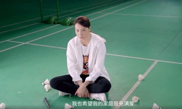  亲吻|谢杏芳罕见秀恩爱！称每次出门都和林丹拥抱亲吻，网友神回复亮了