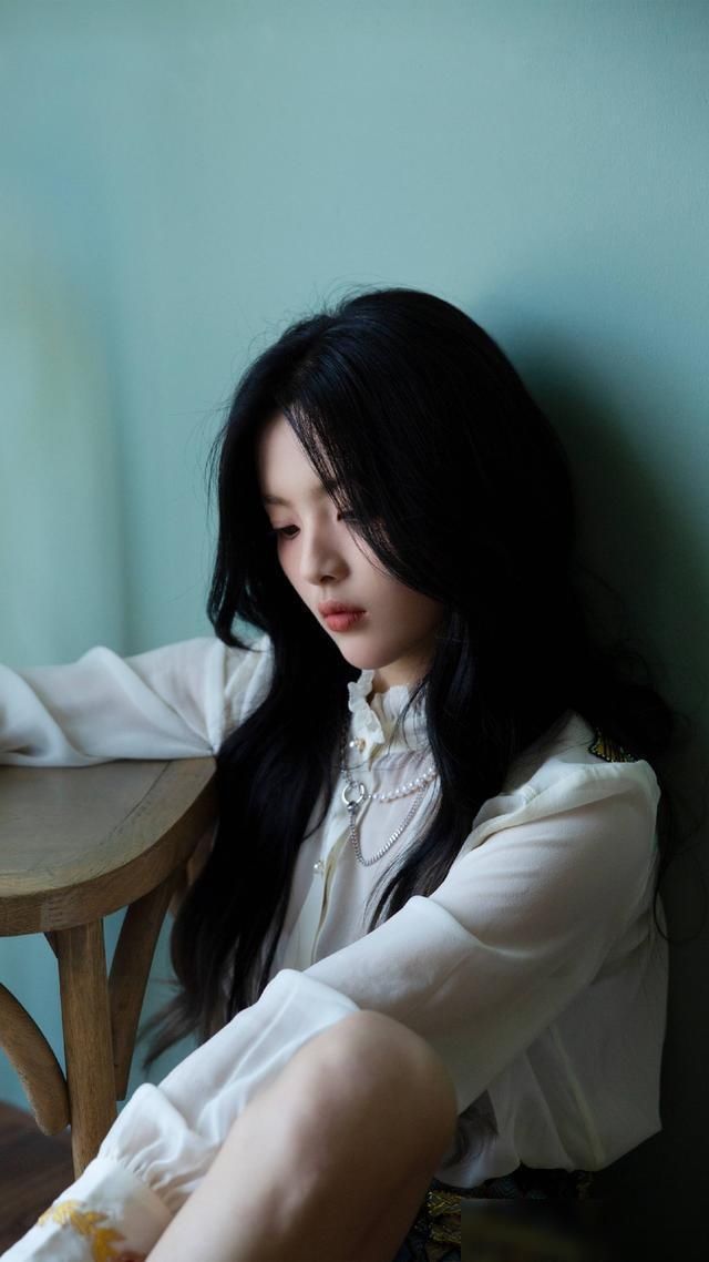  影视作品|演员杨超越，青春美少女，期待她更多的影视作品，来看美照