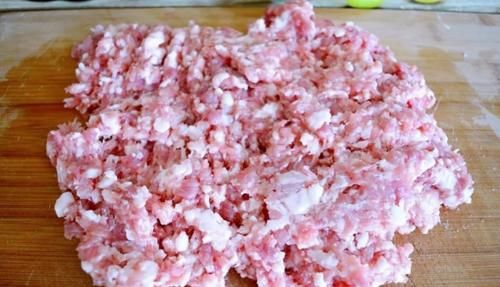  导致|拌肉饺子馅，这味料不要放！不少人习惯放，导致饺子不香，有怪味