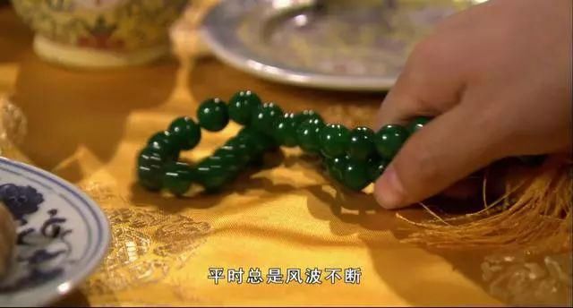 好戏|甄嬛与皇上演的一出好戏,骗过了敬妃曹琴默等人,但骗不了这两位