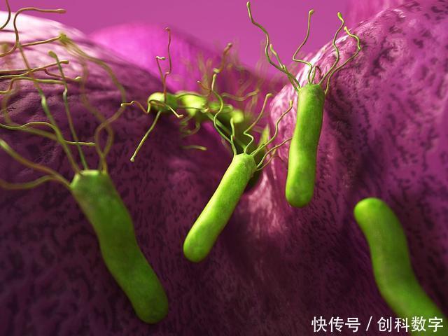 嘴巴|7亿人感染，很多人以为是小病，嘴巴出现2个信号，最好检查一下