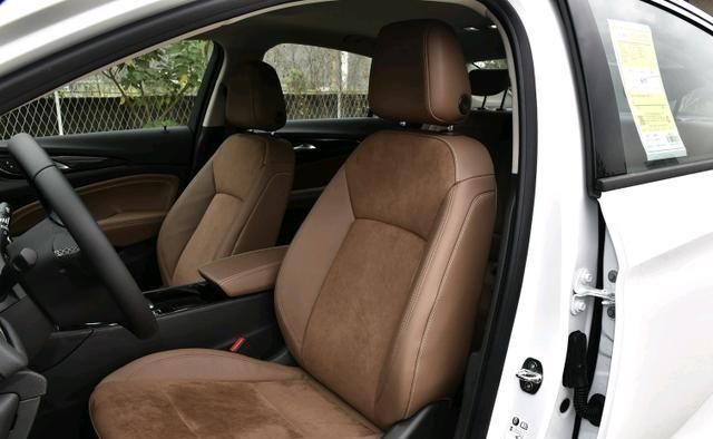 中级|最良心中级轿跑!7.2S破百,比奥迪A4更运动,12个月卖出11万台