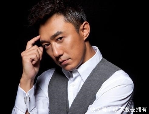 至今|“军人专业户”王新:于和伟的最佳损友,出道23年至今不温不火