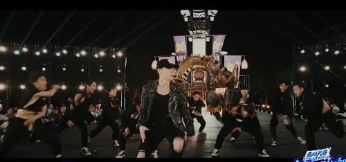 张艺兴|张艺兴偏爱狂派舞,亲手淘汰独苗被点赞,王一博虚心好学帮忙科普