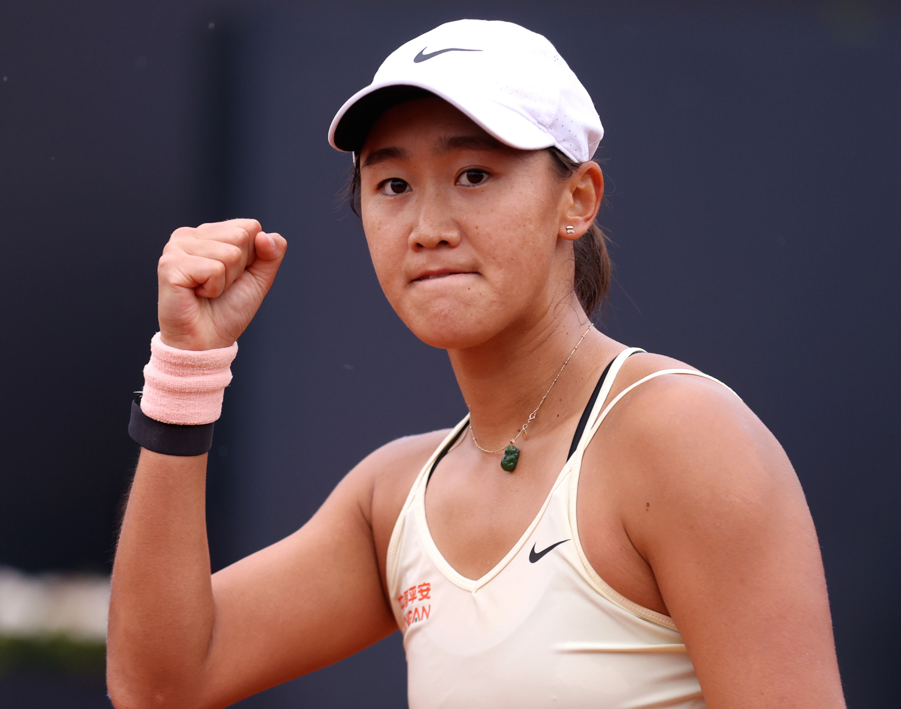 时隔四年WTA1000赛十六强战再迎中国德比，中国00后金花徐徐绽放