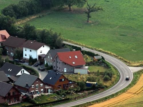  游客|全球最大的“盐山”，重3亿吨还在持续增长，游客离开要带走一包