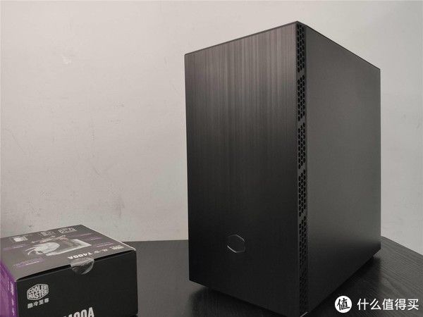 酷冷|简约别致小机箱，酷冷至尊MB400L智瞳(铁侧版)装机