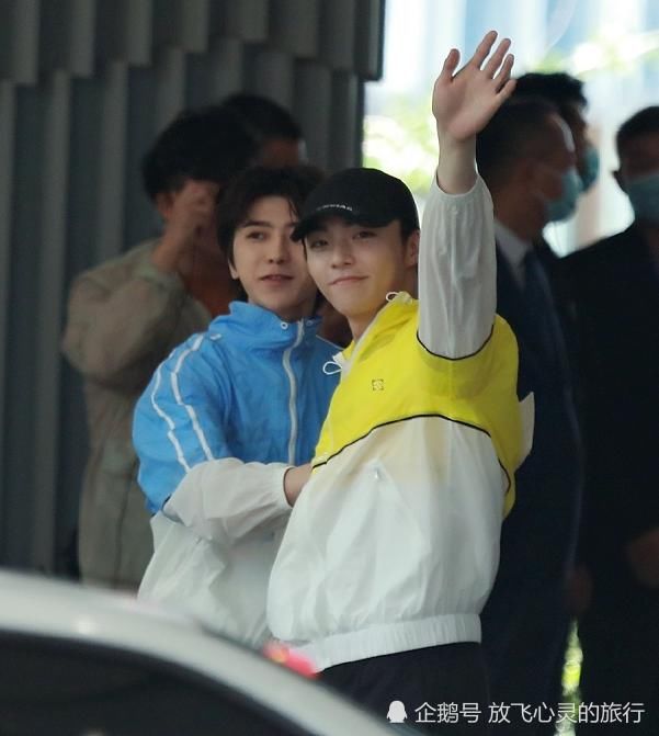  队友|《跑男8》新路透，蔡徐坤陈立农同台对抗，陈立农的队友厉害了！