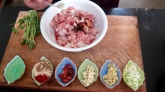  真的|教你做正宗孜然鸡块，香嫩多汁，咬一口真的是太香了