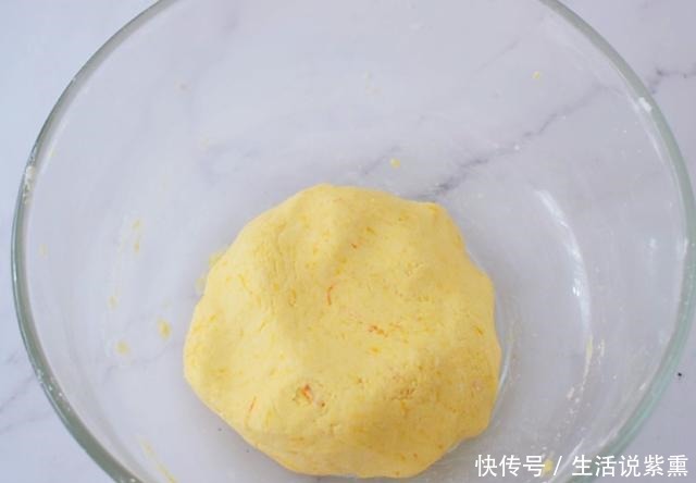 食材|女人贫血喝这汤,比吃阿胶强,隔天喝一碗,气血足了,越喝越漂亮