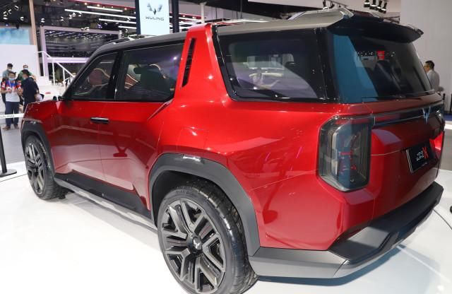  总算|五菱总算亮出“硬货”！换上银色车标，足够有诚意，真的动心了