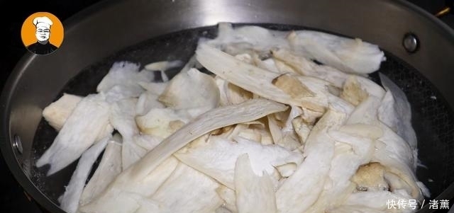 香辣|杏鲍菇新吃法,不用炒不用炸,香辣开胃超下饭!