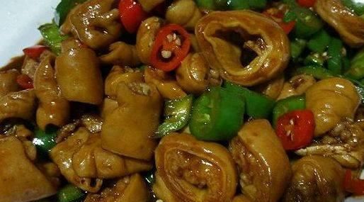 试试|猪大肠好吃却总洗不净?跟着如此做,脏东西无处可藏,可以试试