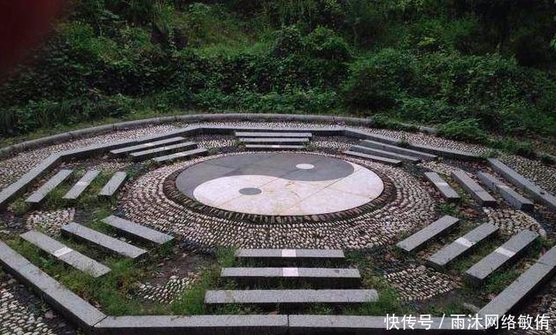 诸葛亮|诸葛亮的岳父为什么要帮陆逊破八卦阵到底多厉害?诸葛岳父为什么