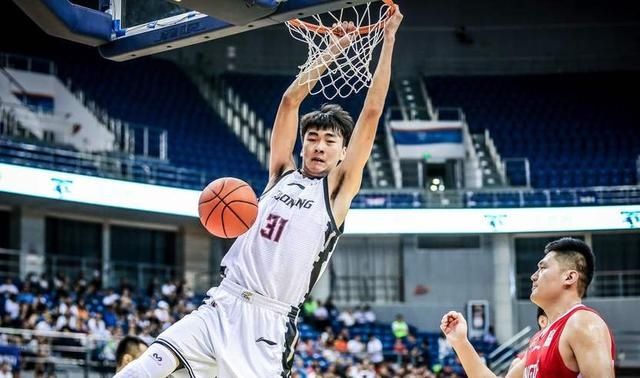  爆发|18分钟砍10+7！2.13米小周琦再次爆发 郭士强要早重用他该多好